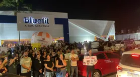 Manifestantes protestam contra maus-tratos a gata em academia na Ponta Verde