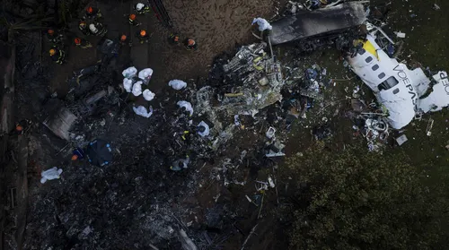 Justiça torna réus 12 denunciados por queda de avião da Voepass em Vinhedo - Imagem