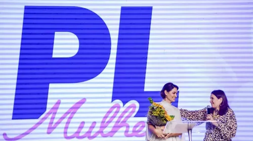 Michelle Bolsonaro e Bia Kicis são eleitas senadoras pelo Distrito Federal - Imagem