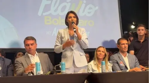 Michelle diz que votação de Flávio é resposta aos ‘injustiçados’ do 8/1 - Imagem
