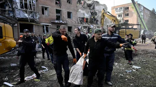 Rússia faz mega-ataque com mísseis e mata 28 na Ucrânia - Imagem