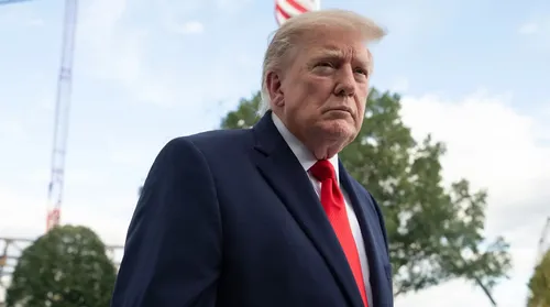 Trump cogita atacar o Irã com ‘mãe de todas as bombas’ - Imagem