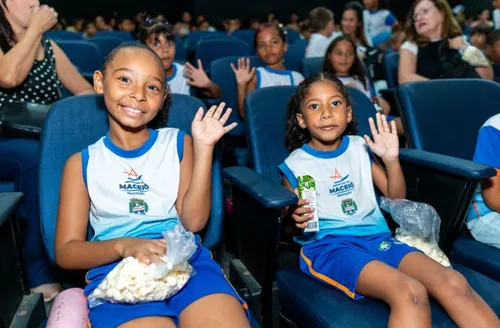 Cine Arte Pajuçara recebe sessão especial para 200 estudantes de Maceió