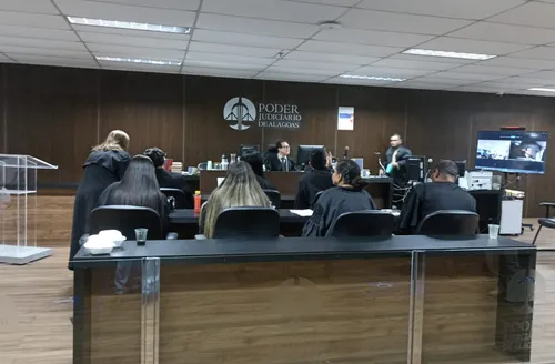 Mulher é condenada a 4 anos e 8 meses por tentativa de homicídio contra filho de 10 meses