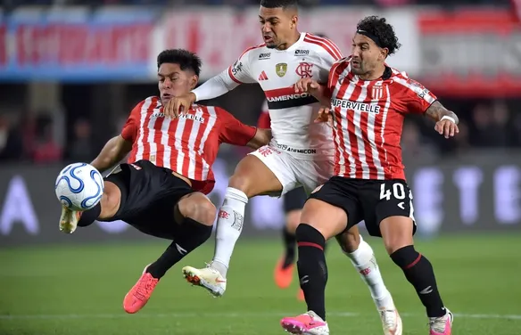 Flamengo empata com o Estudiantes e decide vaga no Maracanã: 0 a 0