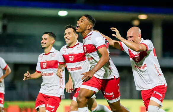 Lyncon ganha espaço e vira titular absoluto no CRB