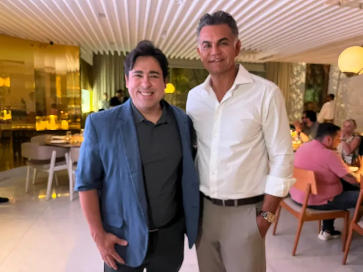 GERALD CARVALHO e o idealizador do evento, FERNANDO REIS, lançaram ontem a 7ª edição do festival gastronômico Maceió Restaurant Week