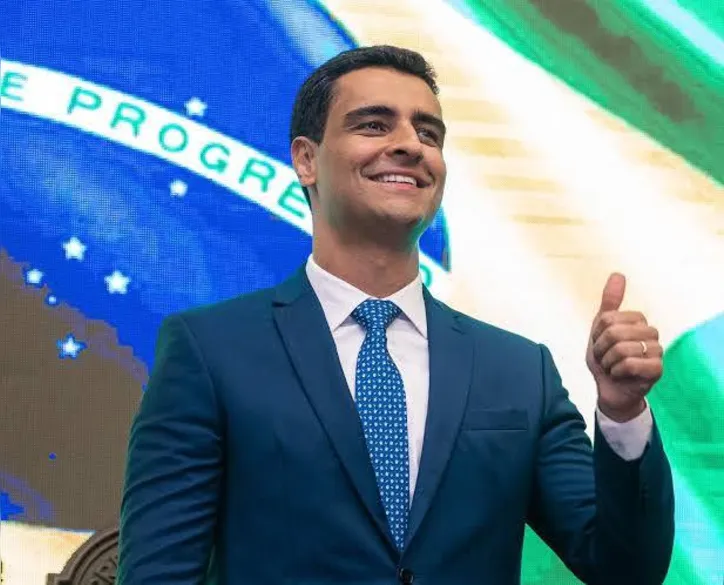 Governador eleito mantém discrição sobre composição da equipe