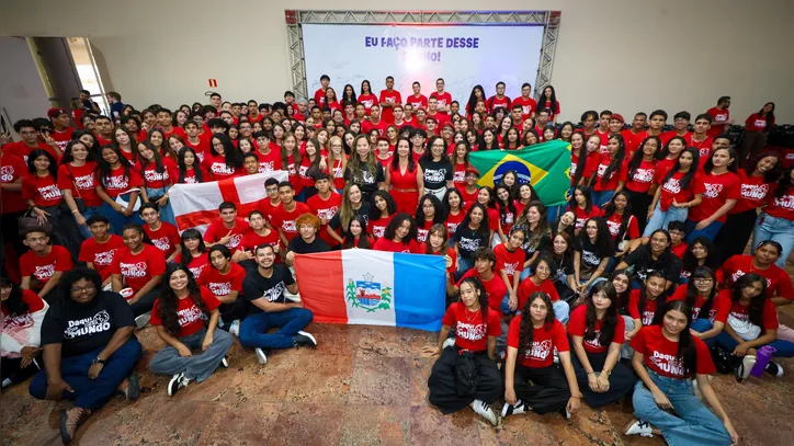 Imagem ilustrativa da imagem Alagoas envia 200 estudantes da rede estadual para intercâmbio de quatro semanas na Inglaterra