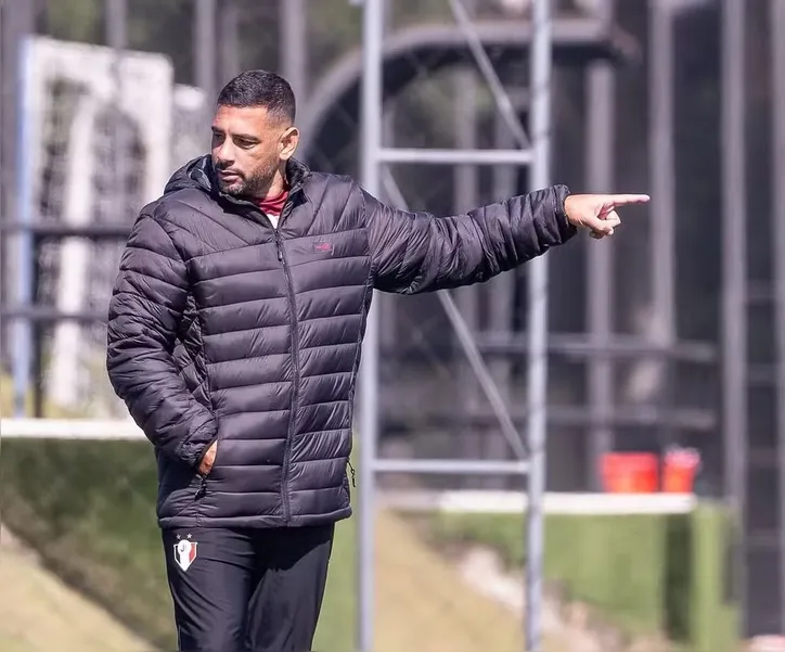 Diego Souza teve o registro suspenso após dois meses no Joinville