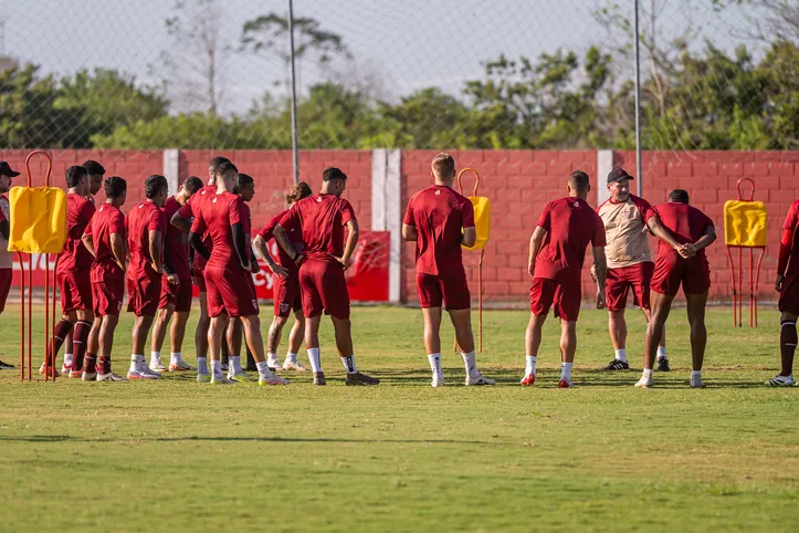 Elenco regatiano segue com os treinamentos no CT Ninho do Galo