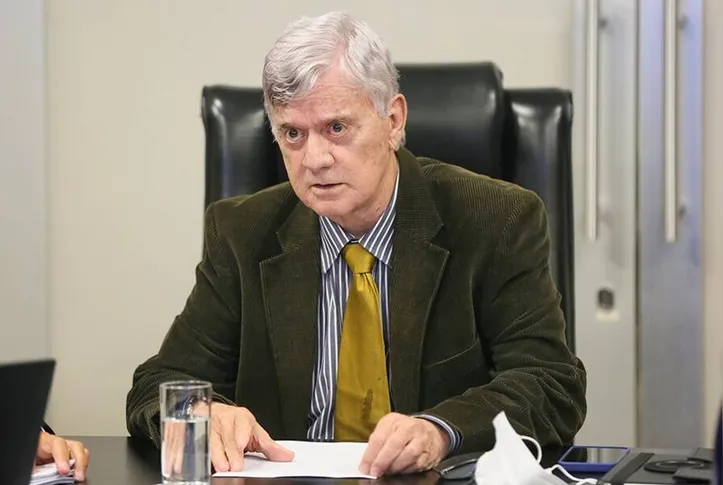 Desembargador Klever Loureiro requer aposentadoria