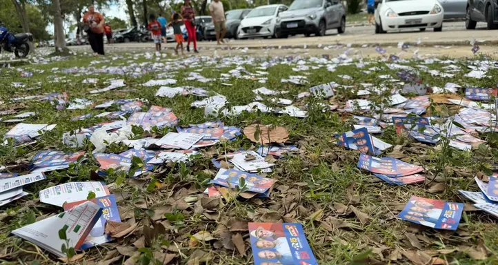 Eleições são marcadas por derramamento de santinhos