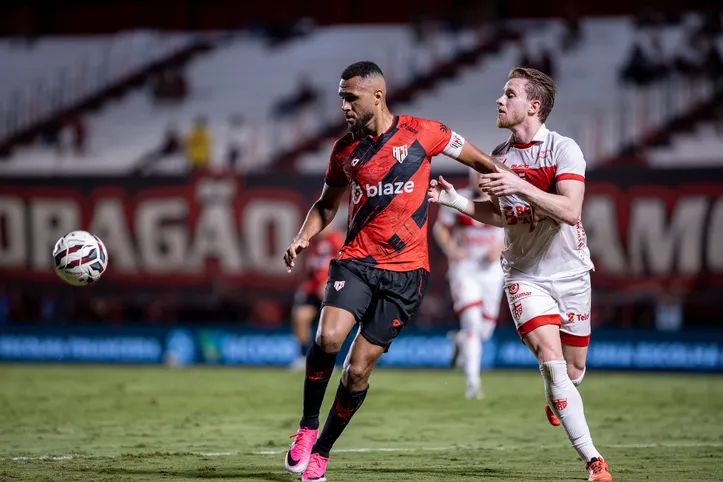 No último confronto, as equipes empataram em 3 a 3, em Goiânia