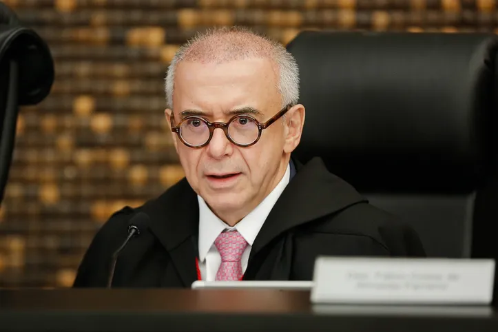 Desembargador Fábio Ferrario durante sessão no Pleno do TJAL. Foto - Caio Loureiro