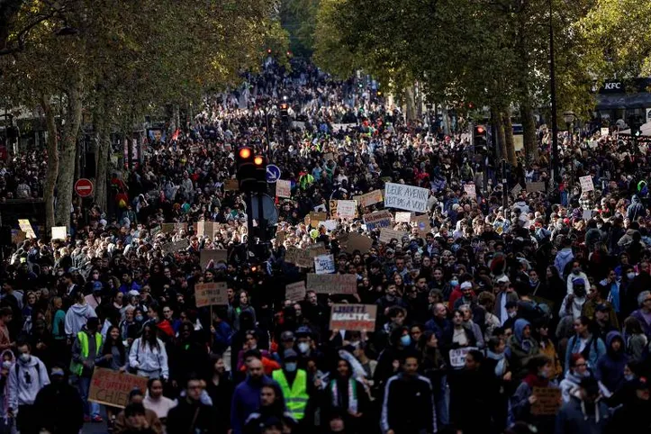 Protestos na França começaram com mobilizações de estudantes