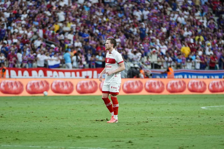 Lovat deu duas assistências em 28 jogos pelo CRB na Série B