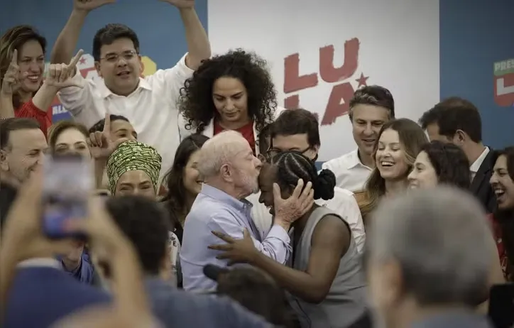 Lula se reuniu ontem com parlamentares aliados que foram eleitos