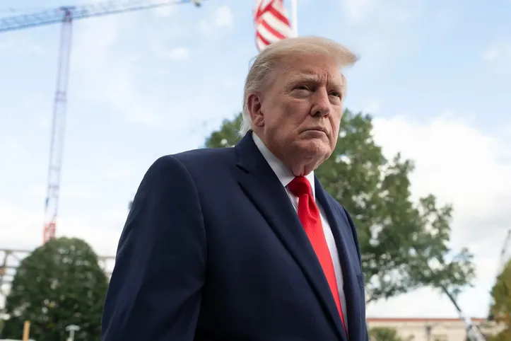 Trump estaria planejando ataques à infraestrutura iraniana