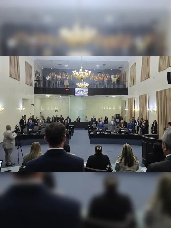 Deputados estaduais prestam homenagem ao papa Francisco